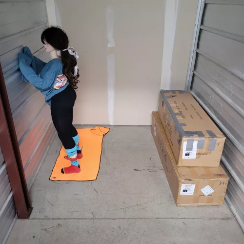 I’m kinda like this doll does anyone know her name and studio that made her , thanks 😍