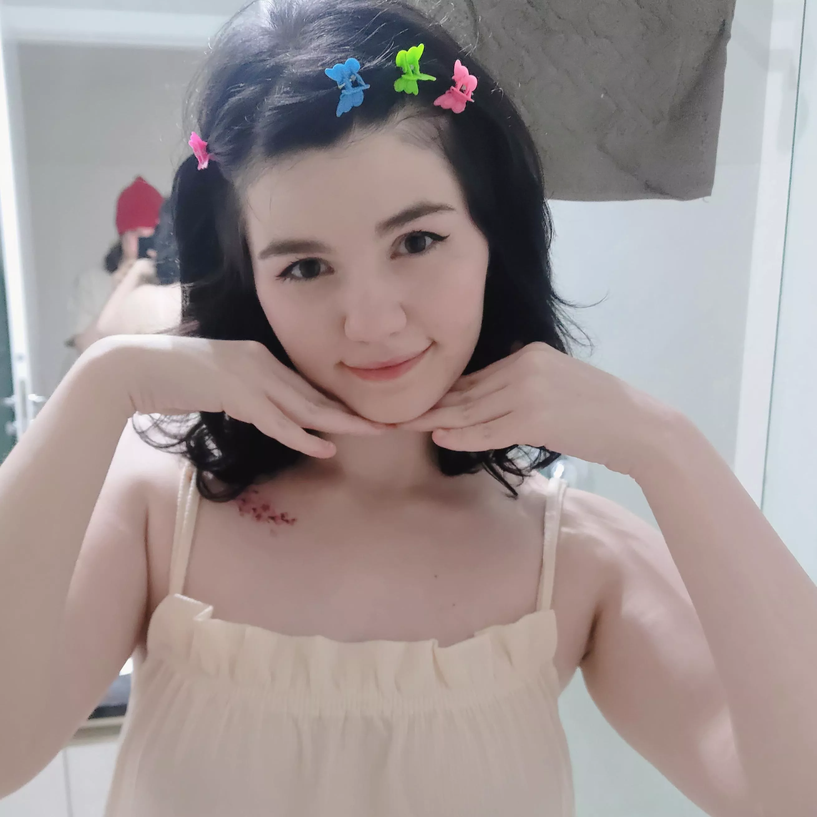 I've got no makeup on, hop this isn't a turnoff for you