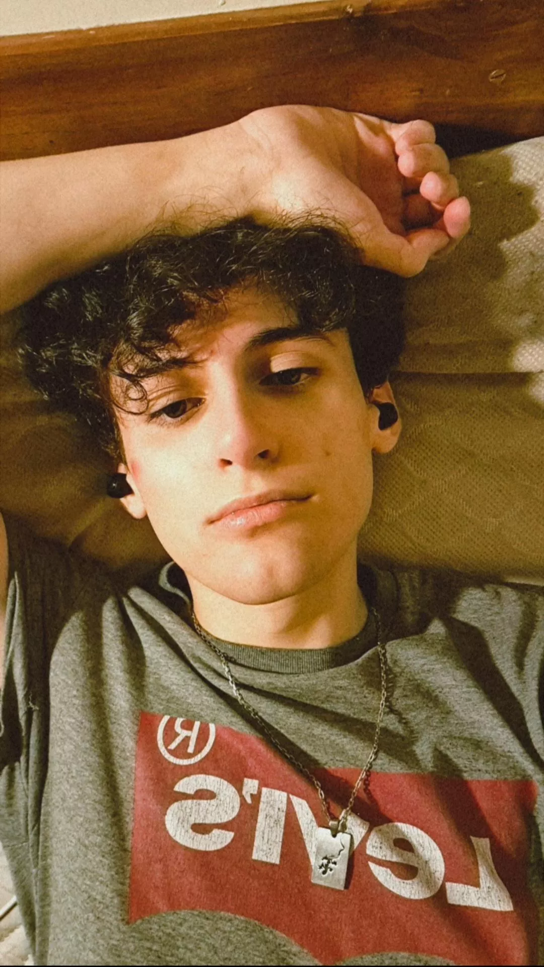 just took a selfie that left me feeling cute; sorry for the filter