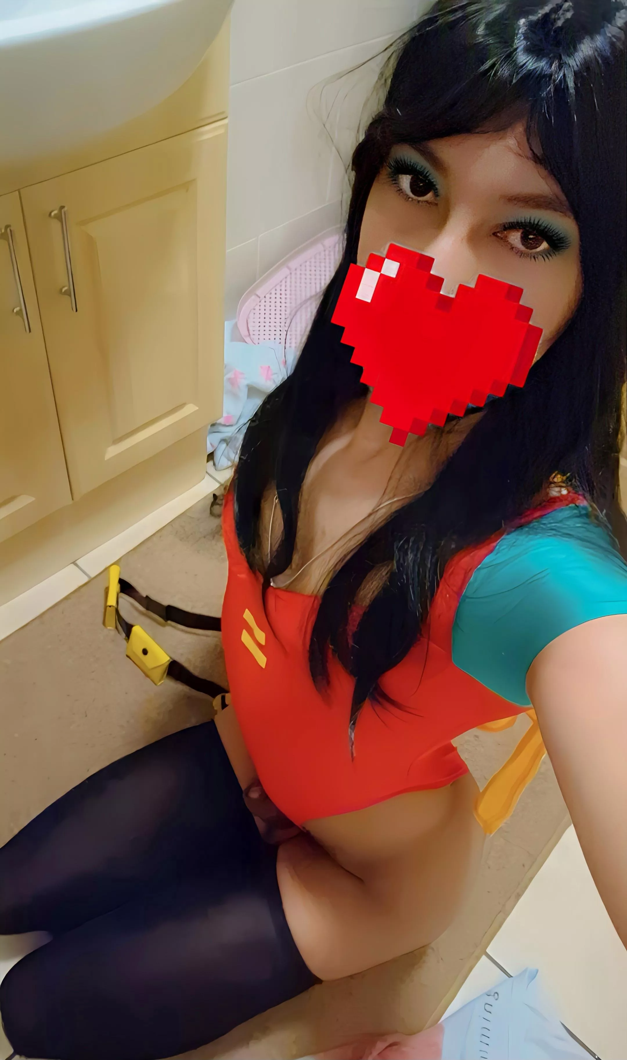New cosplay, would you approach me at Comic Con? (Cosplay - Fem Robin)