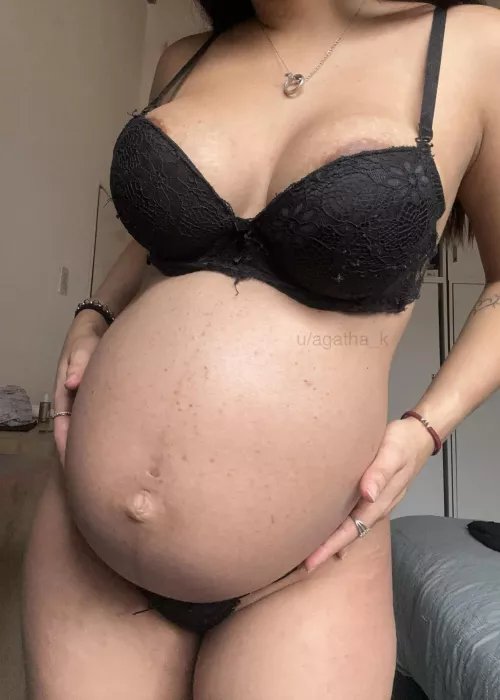 8 months pregnant and still always horny… would you satisfy me? 🥵