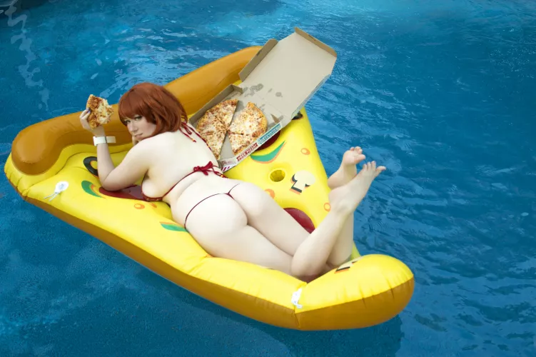 April O’Neil by Usatame