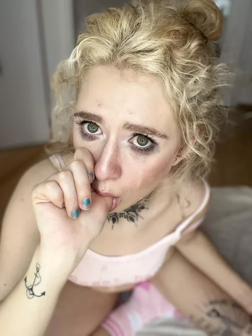 even if i am blonde i know that not only the thumb is good for sucking