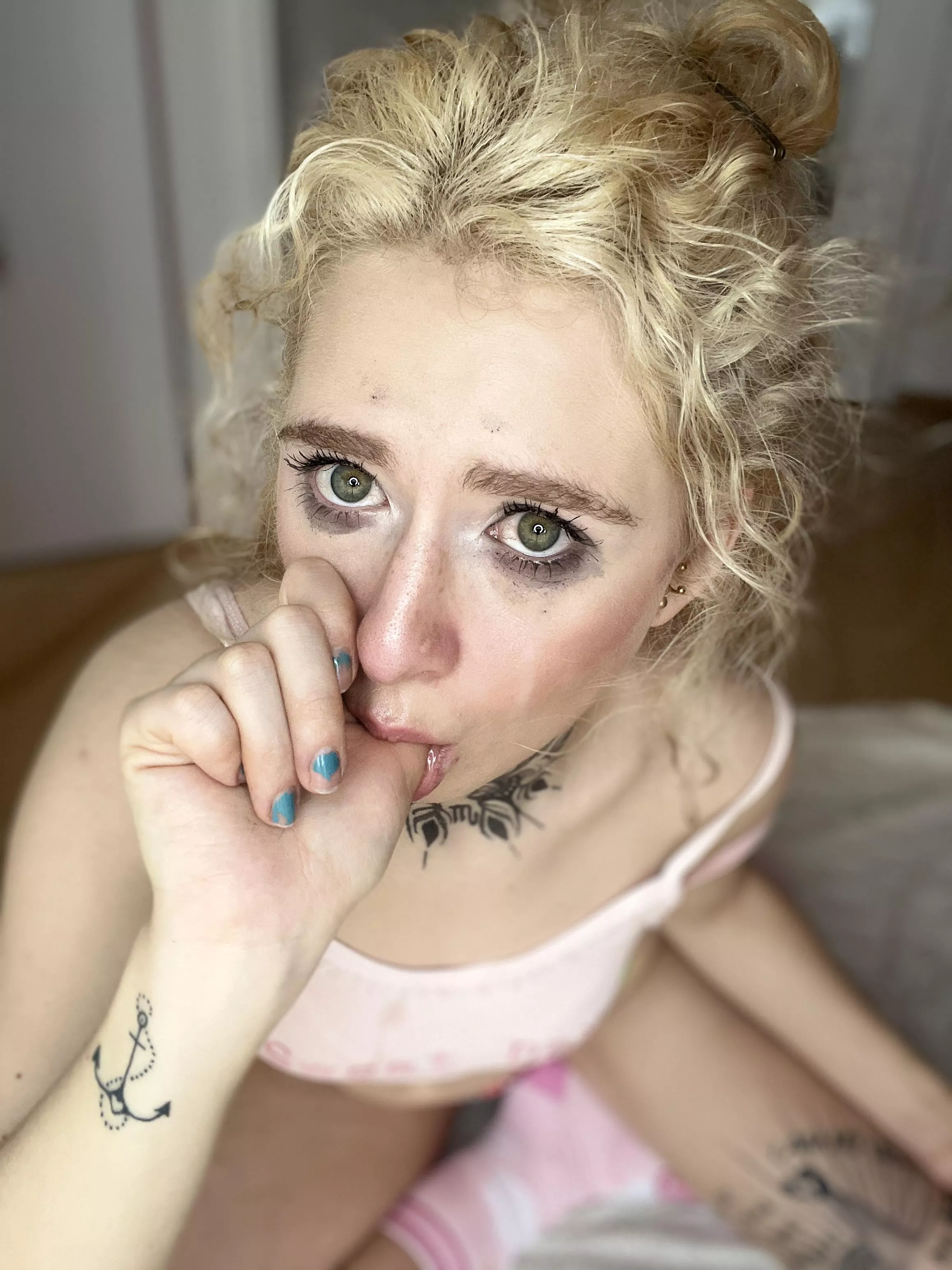even if i am blonde i know that not only the thumb is good for sucking