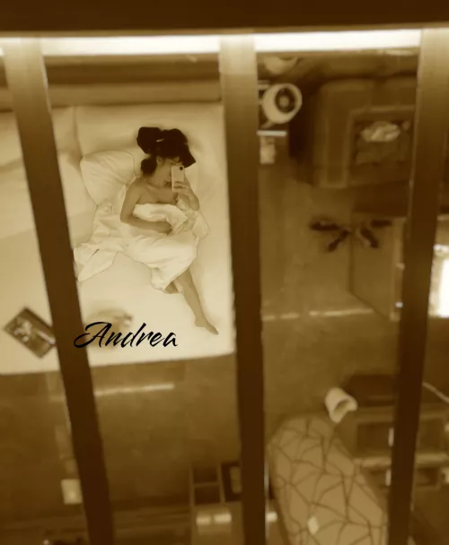 (f) Gaze upon me and uncover all my hidden desires💋