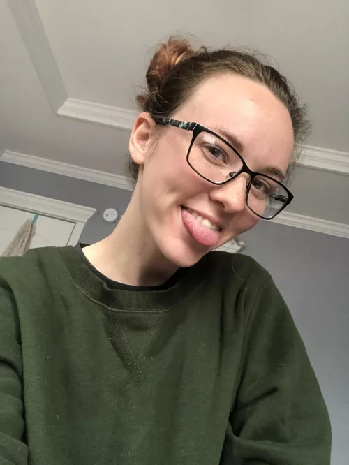 Glasses are cute🥰