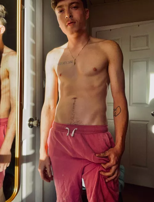 I like to be comfy when I game ;) I don’t mind if you stare 