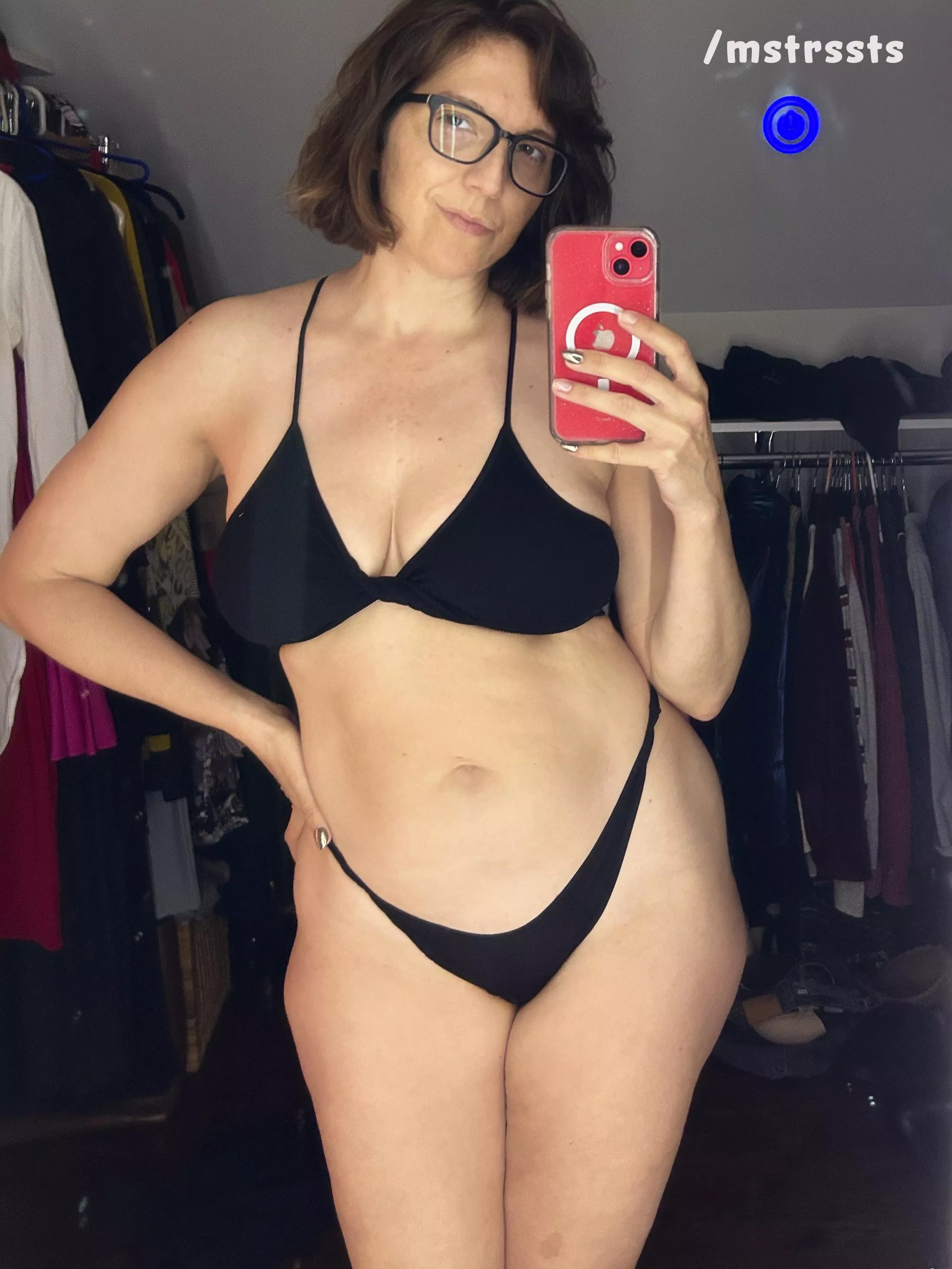 I like to match my frames to my outfit