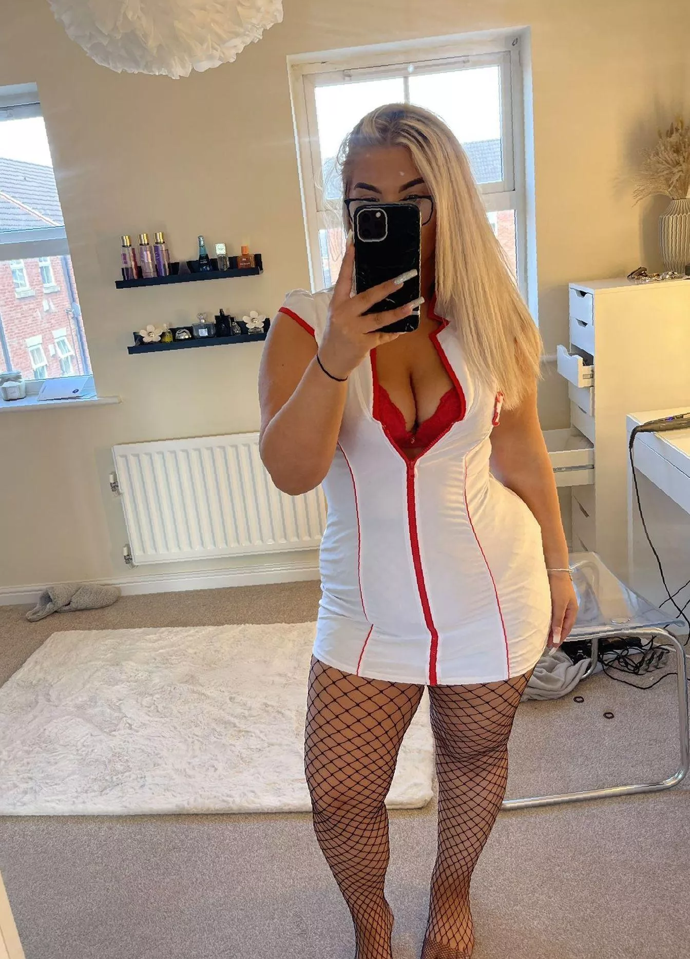 I wanna grind my hips on your cock