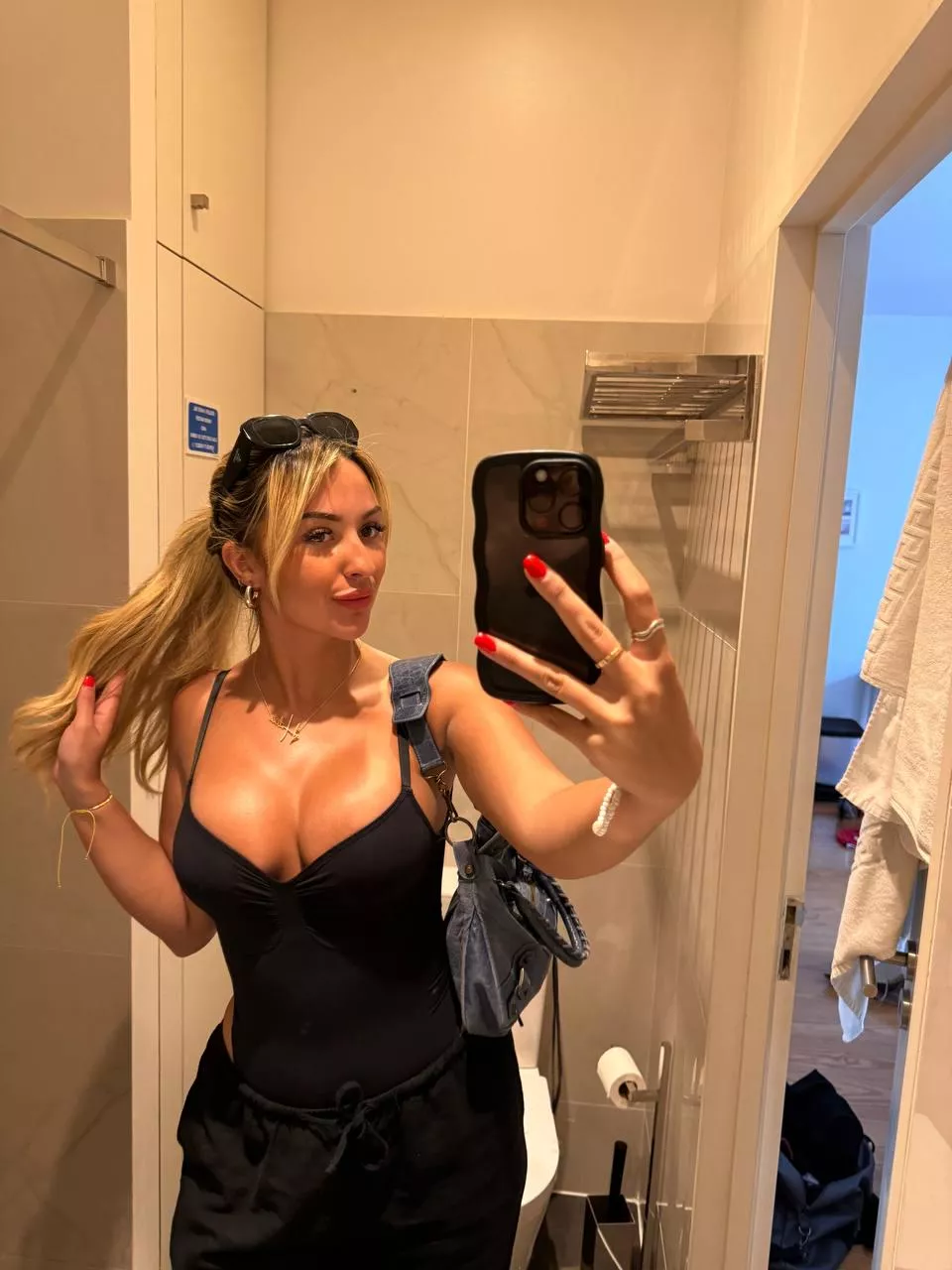 Just a mirror selfie to brighten up your day...