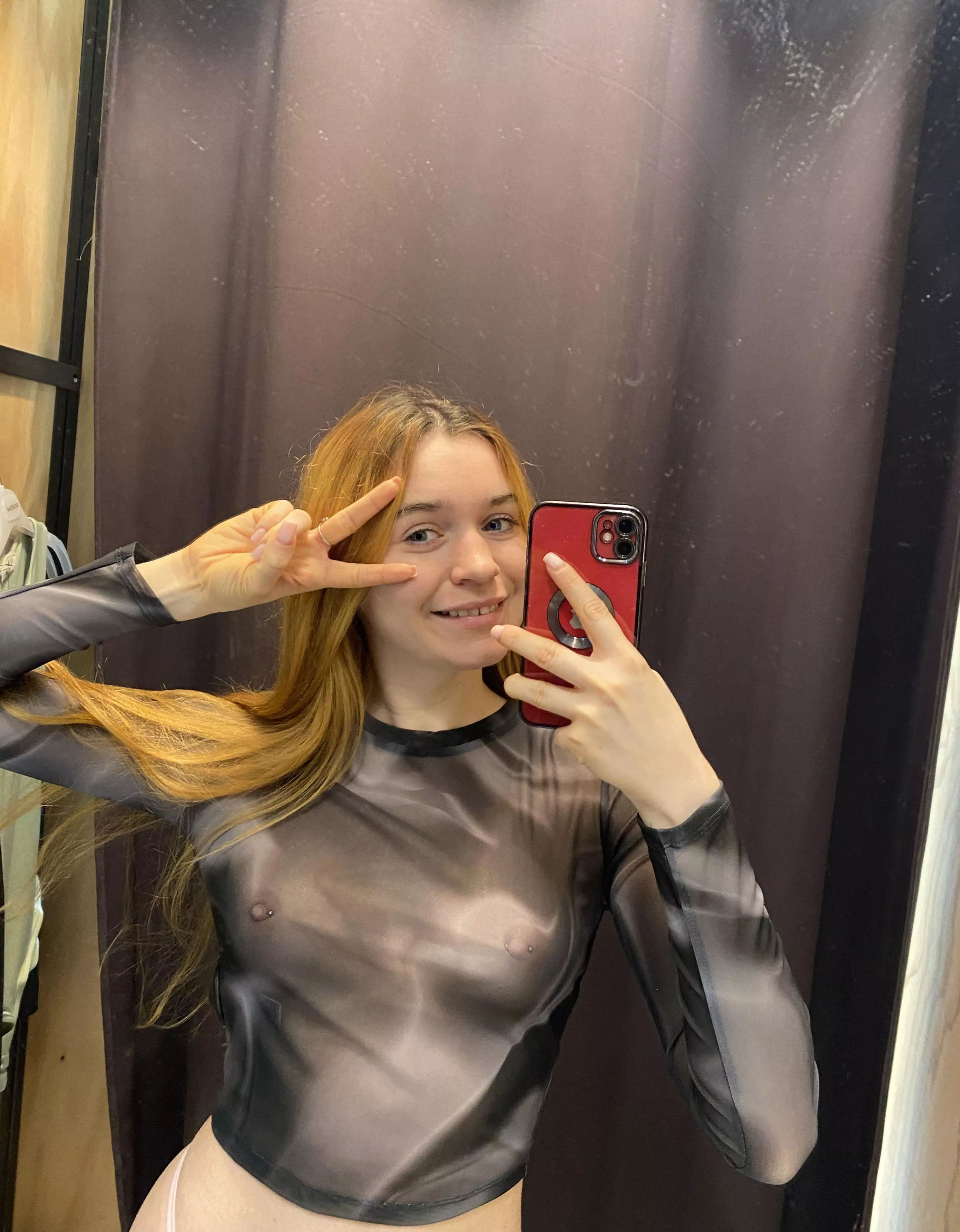 Let’s do naughty things in the changing room together