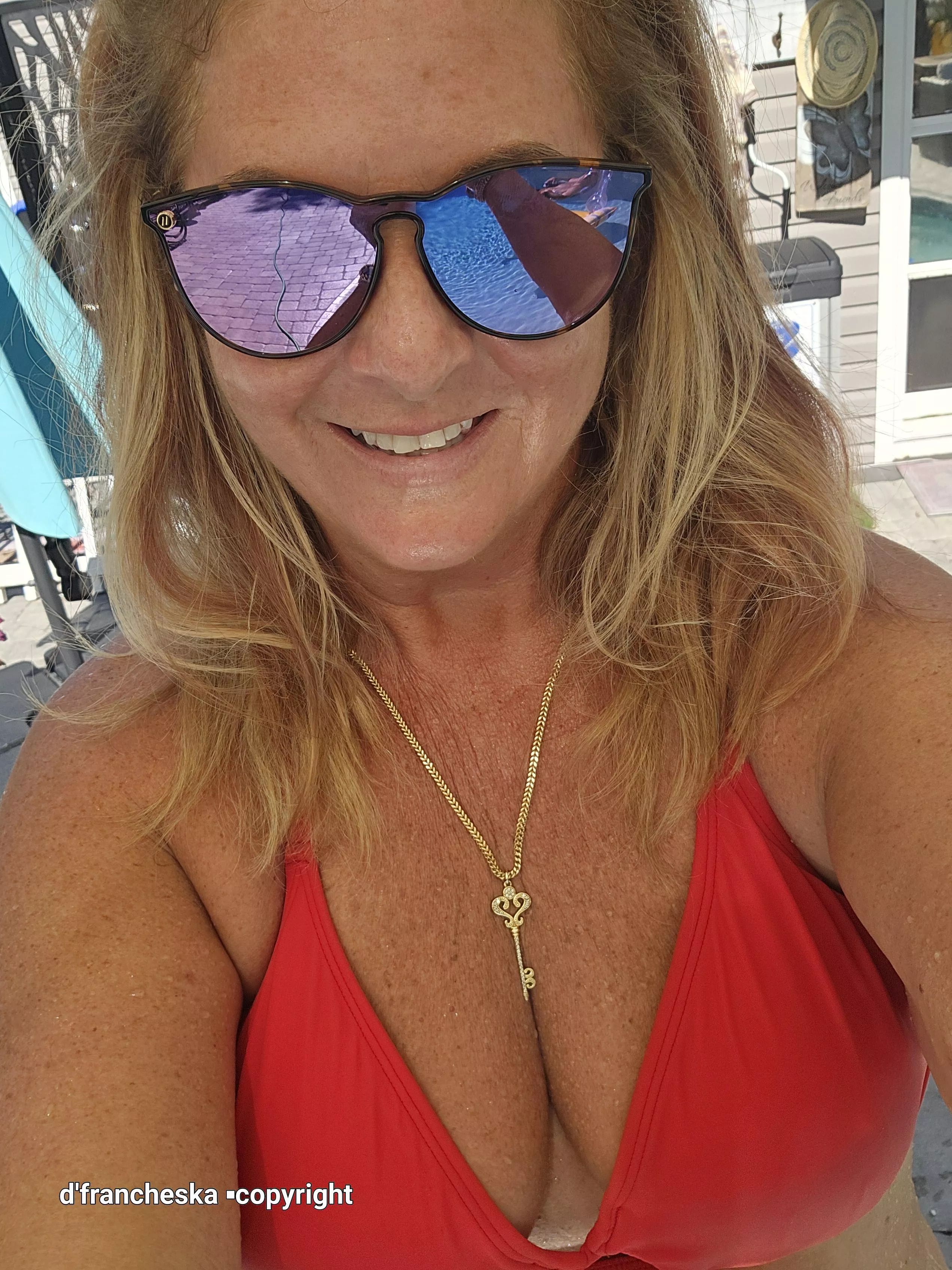 Meet 54 F at the pool....let's get wet.. what u say