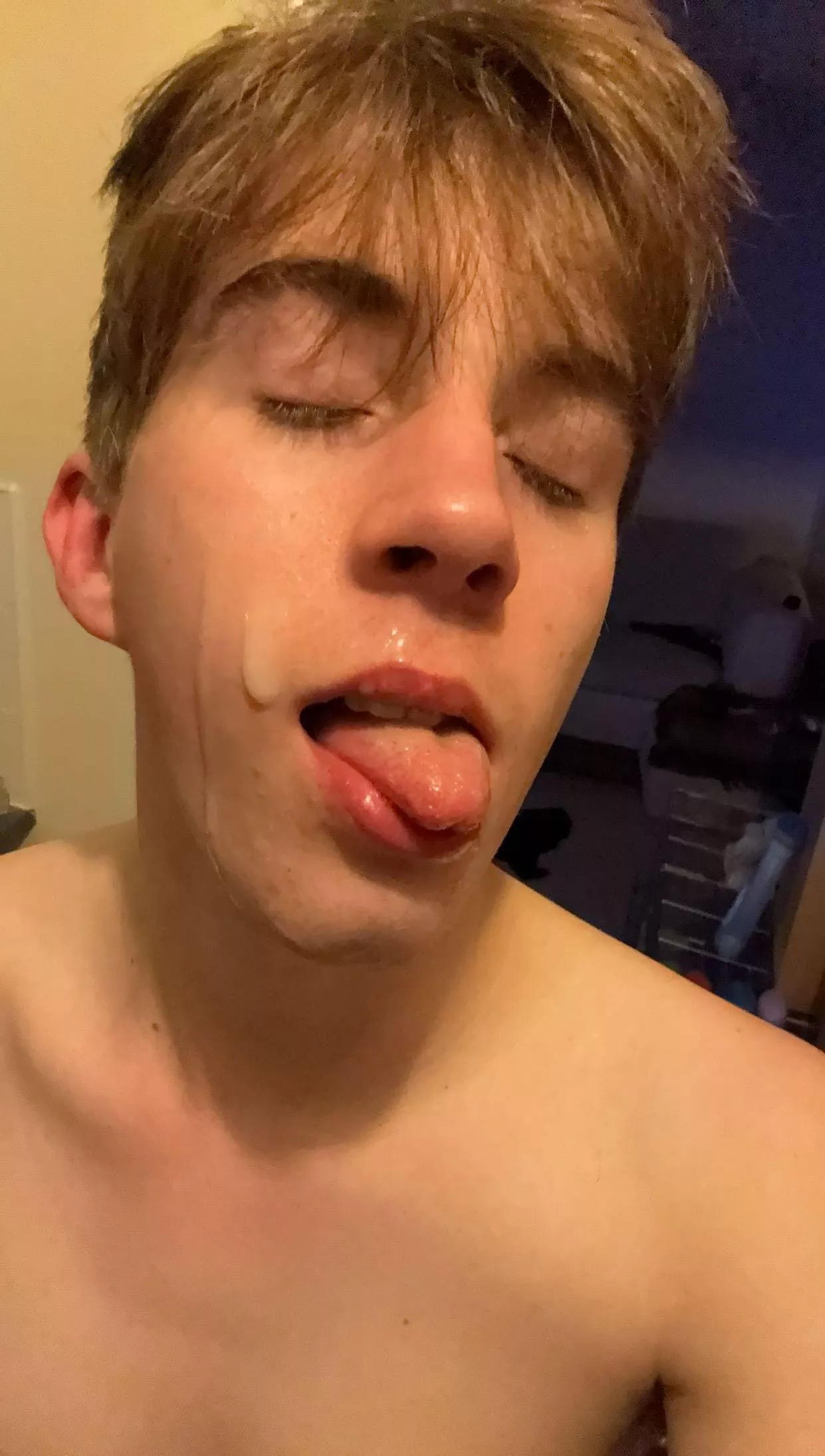 Recently turned 18 and enjoying myself loads!