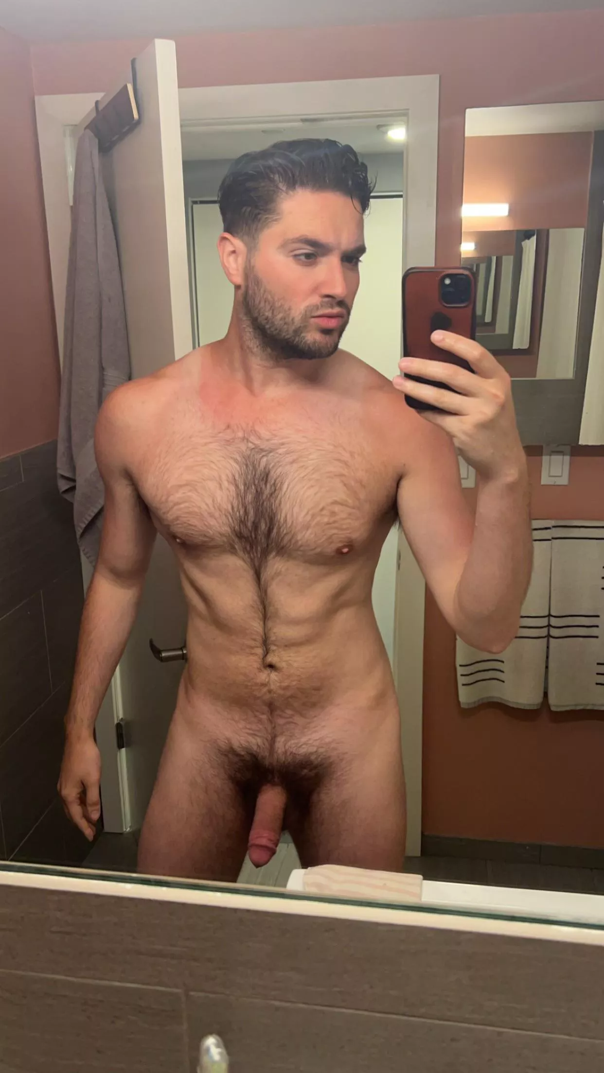 This bush gets so sweaty after a workout. Anyone wanna sniff?