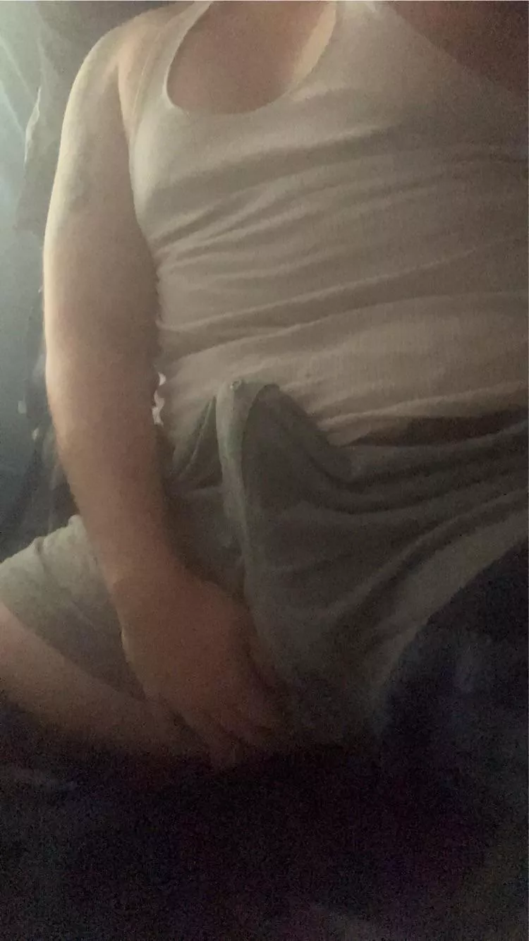 This is how this 25 year old wakes up in the morning 🫢