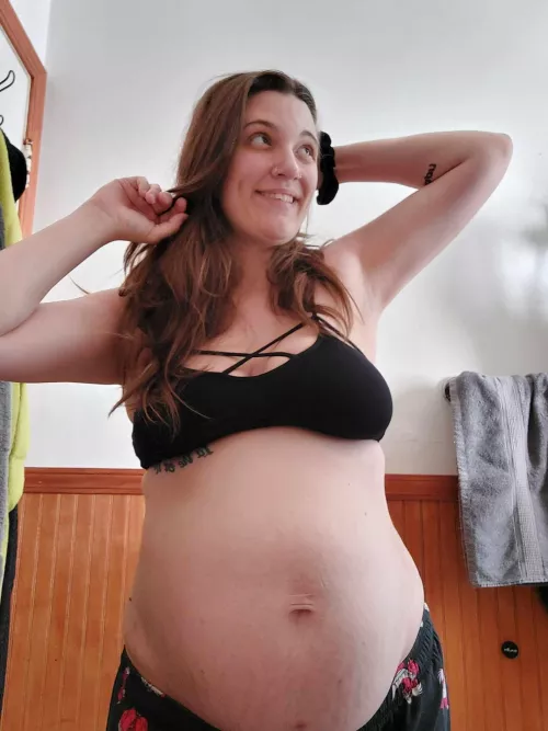 With every growth spurt my pussy aches for your cock 