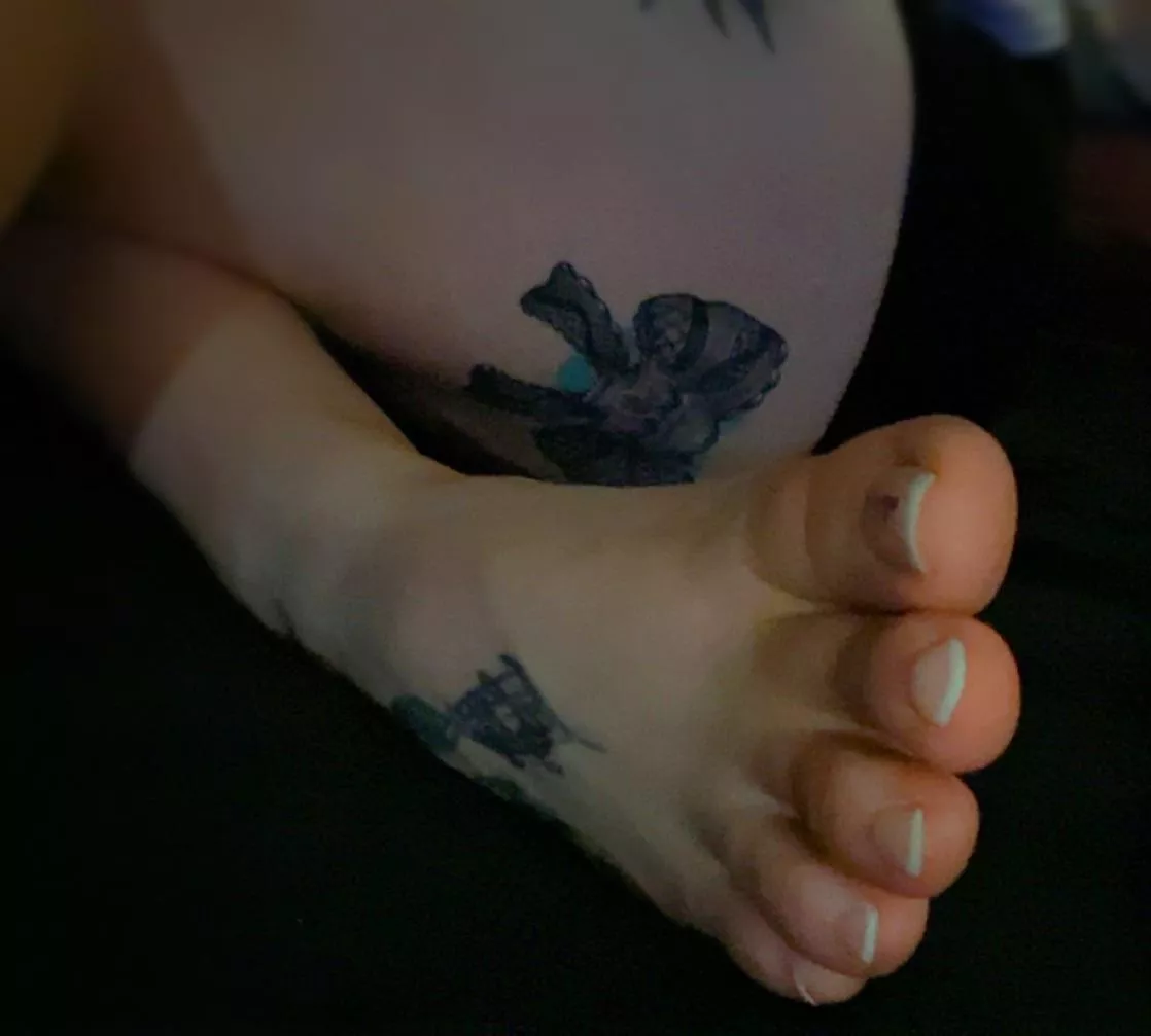 Your pov which ones going in your mouth first 🤭