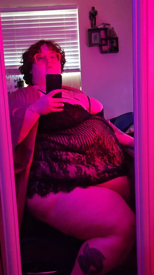 You're welcome for the view, be a good boy and thank me 💋