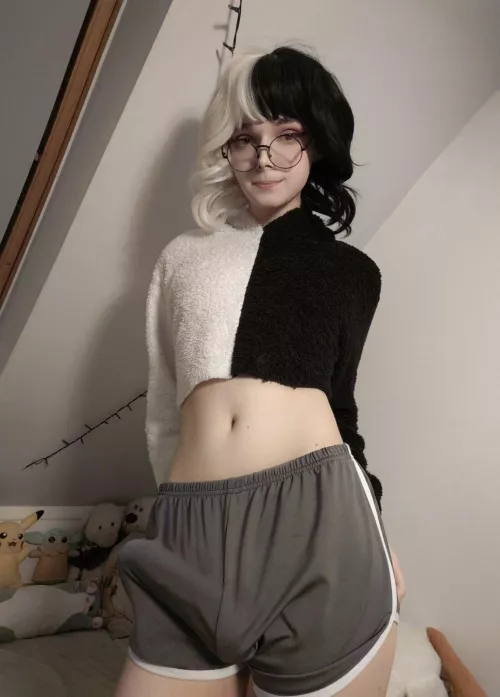 Any love for femboys with big cocks? 🥺