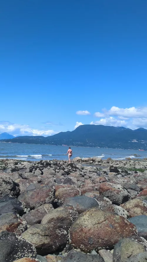 Birthday suit stroll 🎂