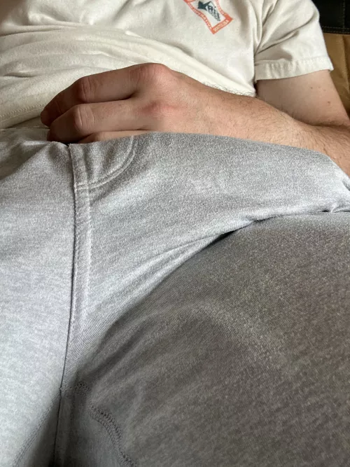 I can’t bench 450 but my cock is nifty