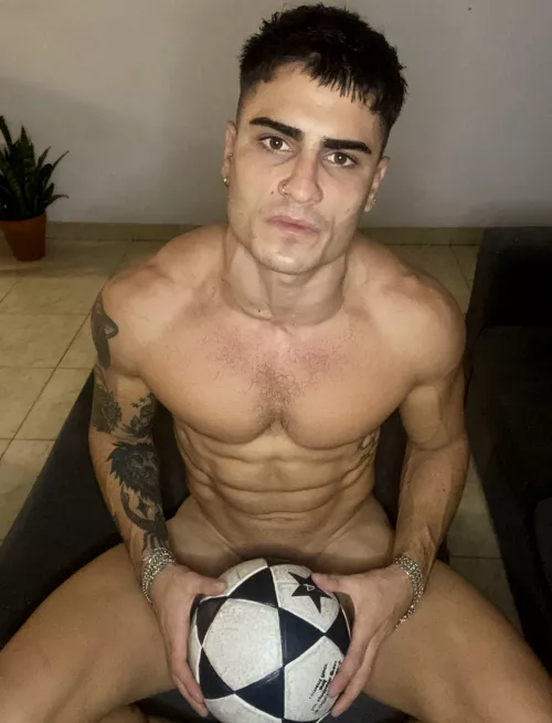 This alpha male is about to show you why you should chase the ball