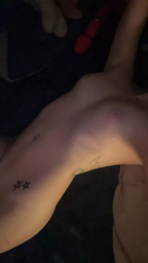 When you fuck me pick me up by my ribs 