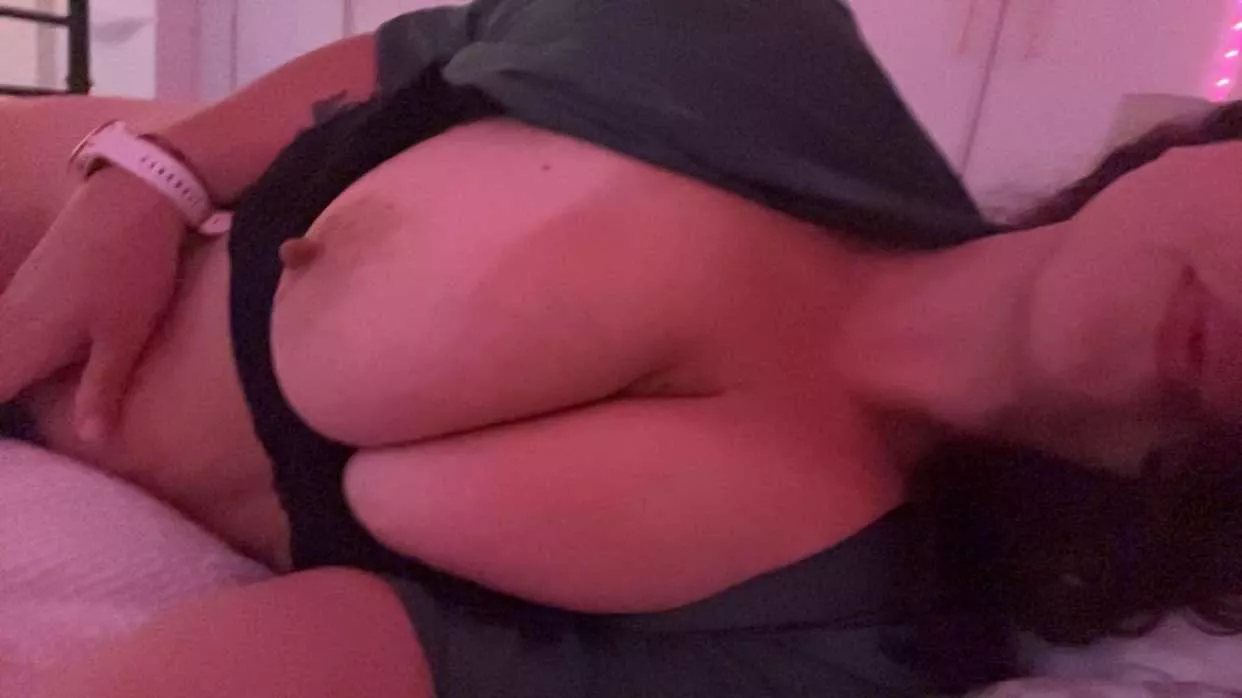 Who likes tan lines? 😘