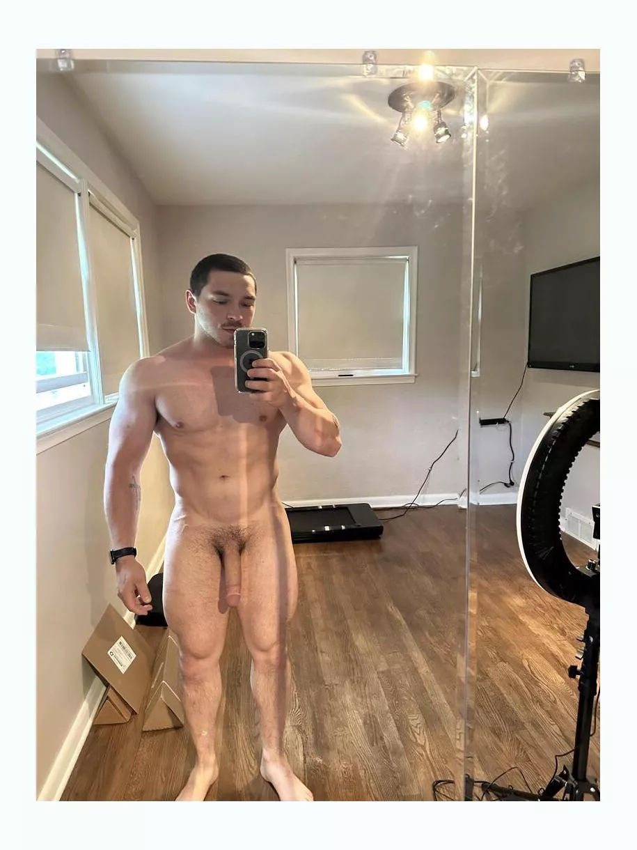 Anyone have a thinr for bodybuilders?