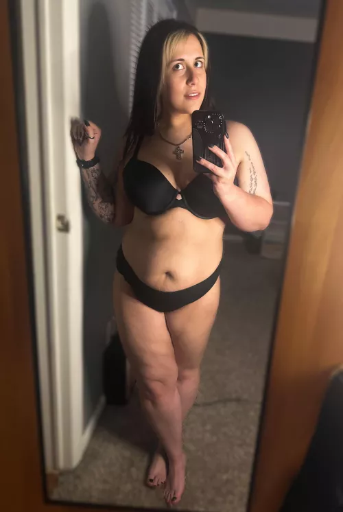 Hope a little cellulite and stretch mark aren’t a problem 