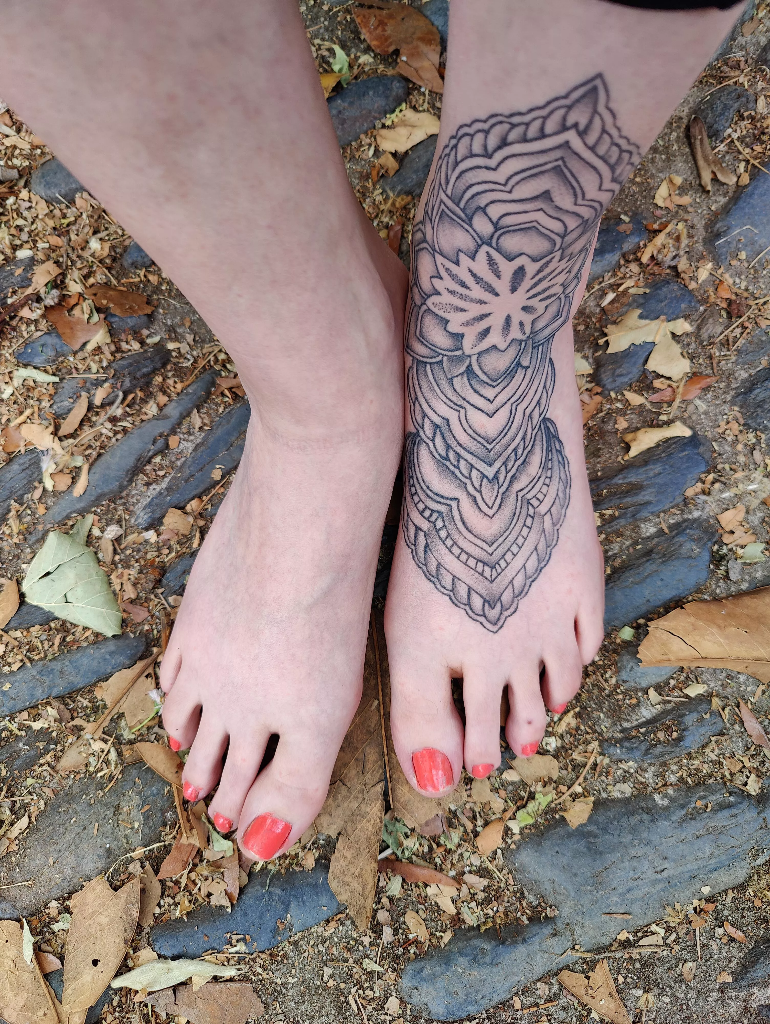 I love dragging my feet on the ground...