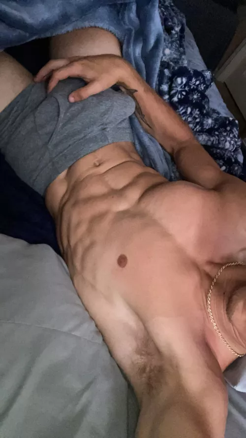 I need to tan my armpits more tbh