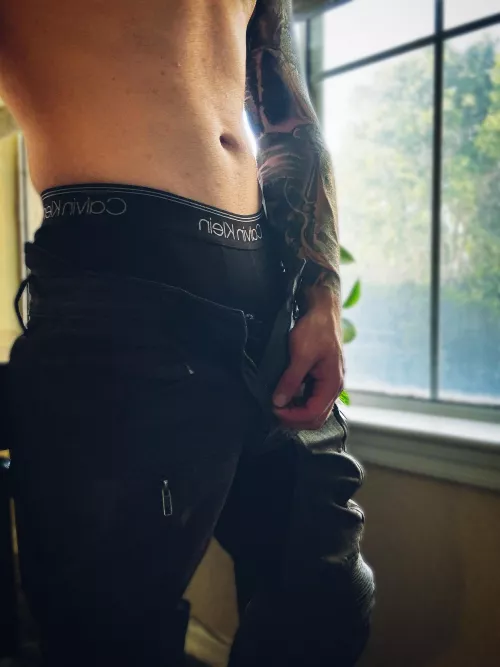 I wonder if anyone was looking through my window | 33 M