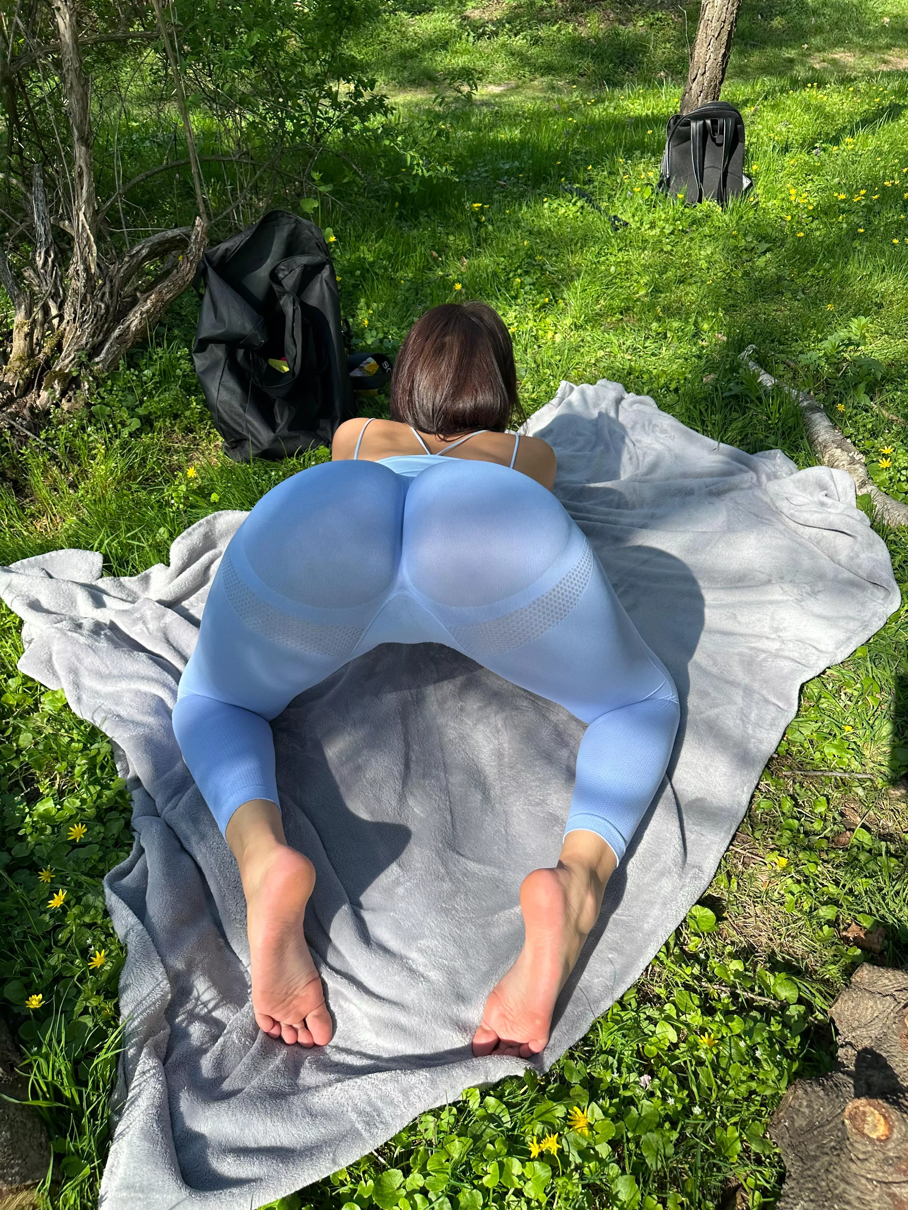 If You woke up and saw my feet on your face, what would you say first ?