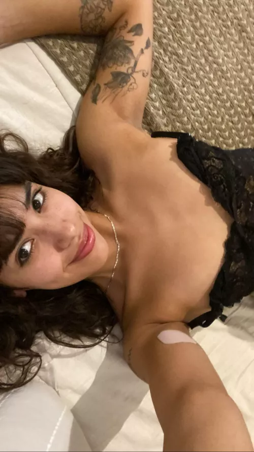 Im horny, who wants me?