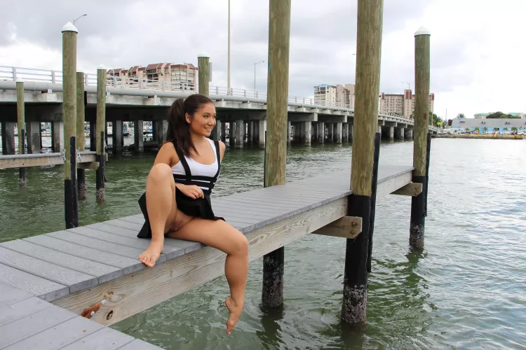 Saw this hot guy on the other side, I couldn’t resist [IMG]