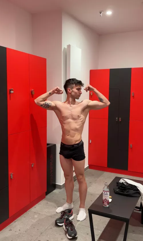 Would you be my gym buddy?😋