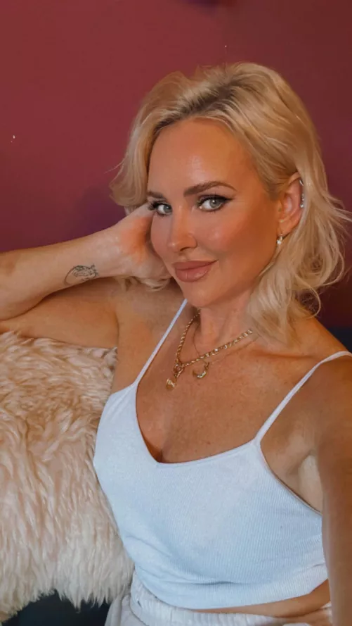 Would you like to spend an evening with me? 