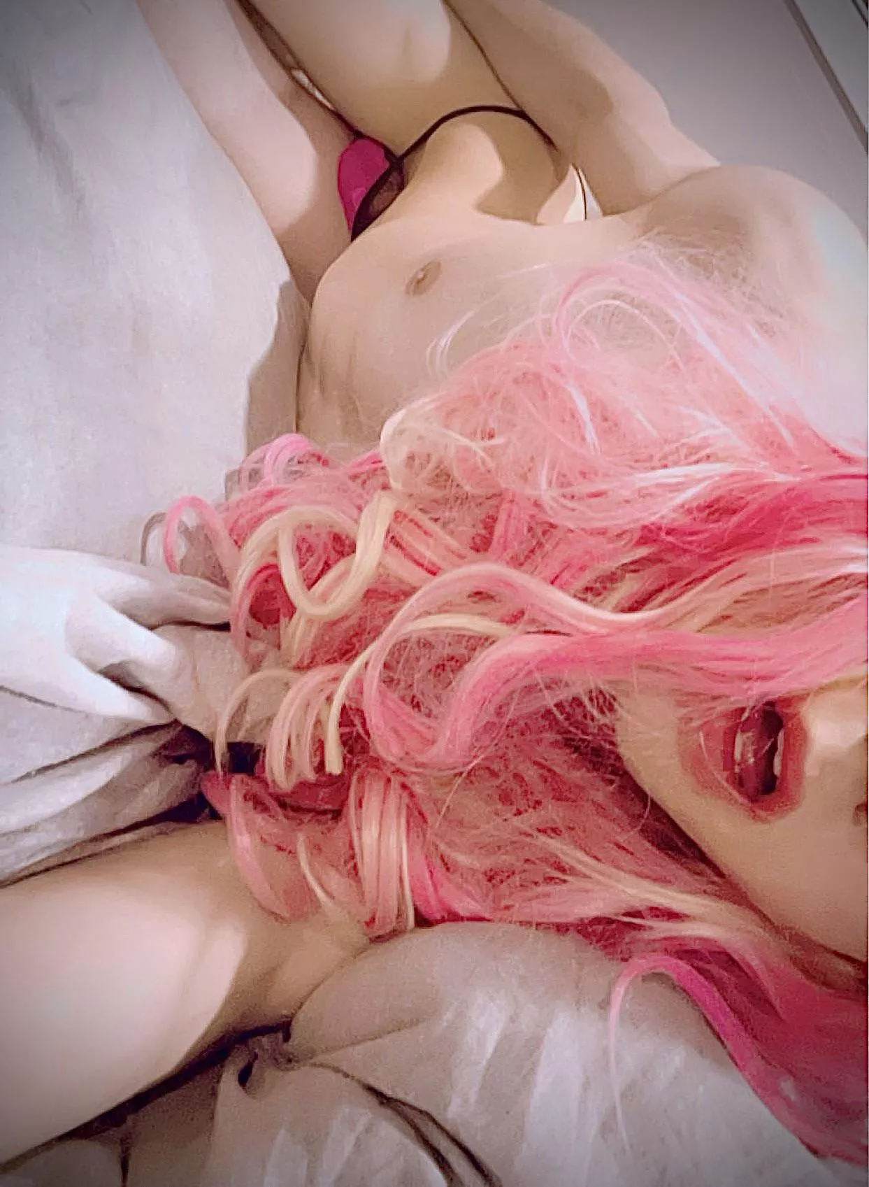 10 likes and I’ll reveal my face 😳