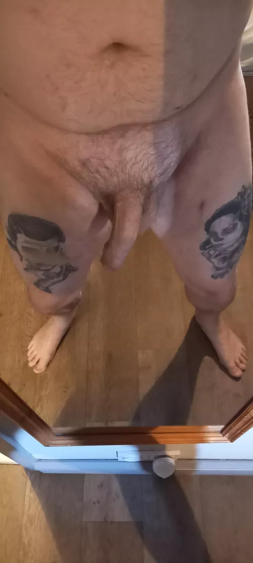 Anyone wonna get me rock hard... 😈