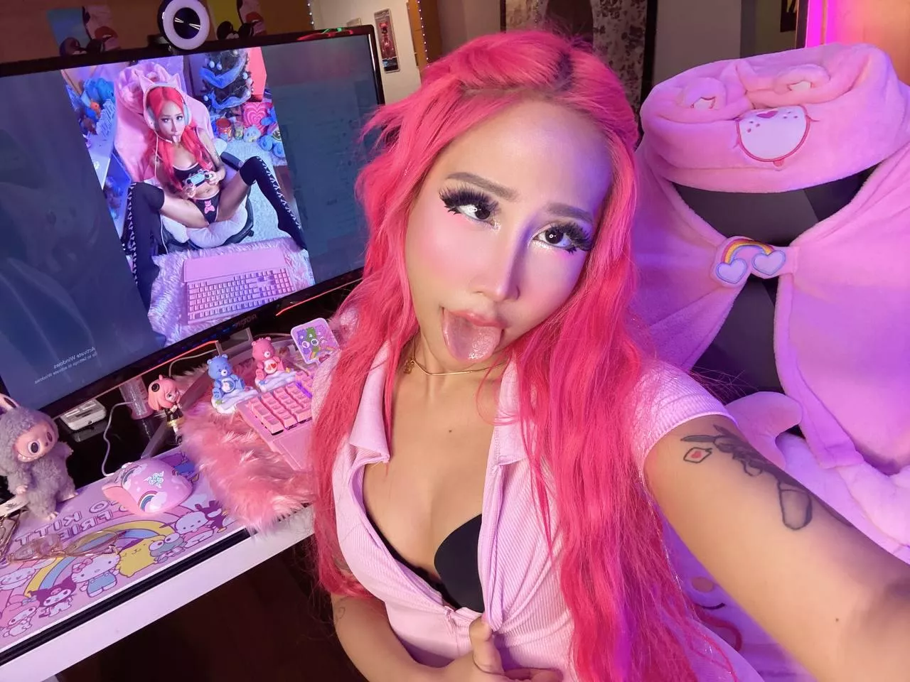 Can I use your face as my game chair?