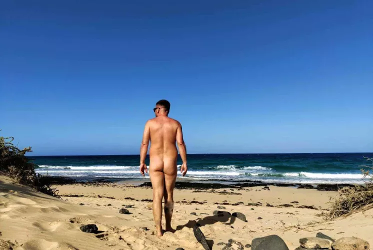 Hi All , new here and testing the water 😜