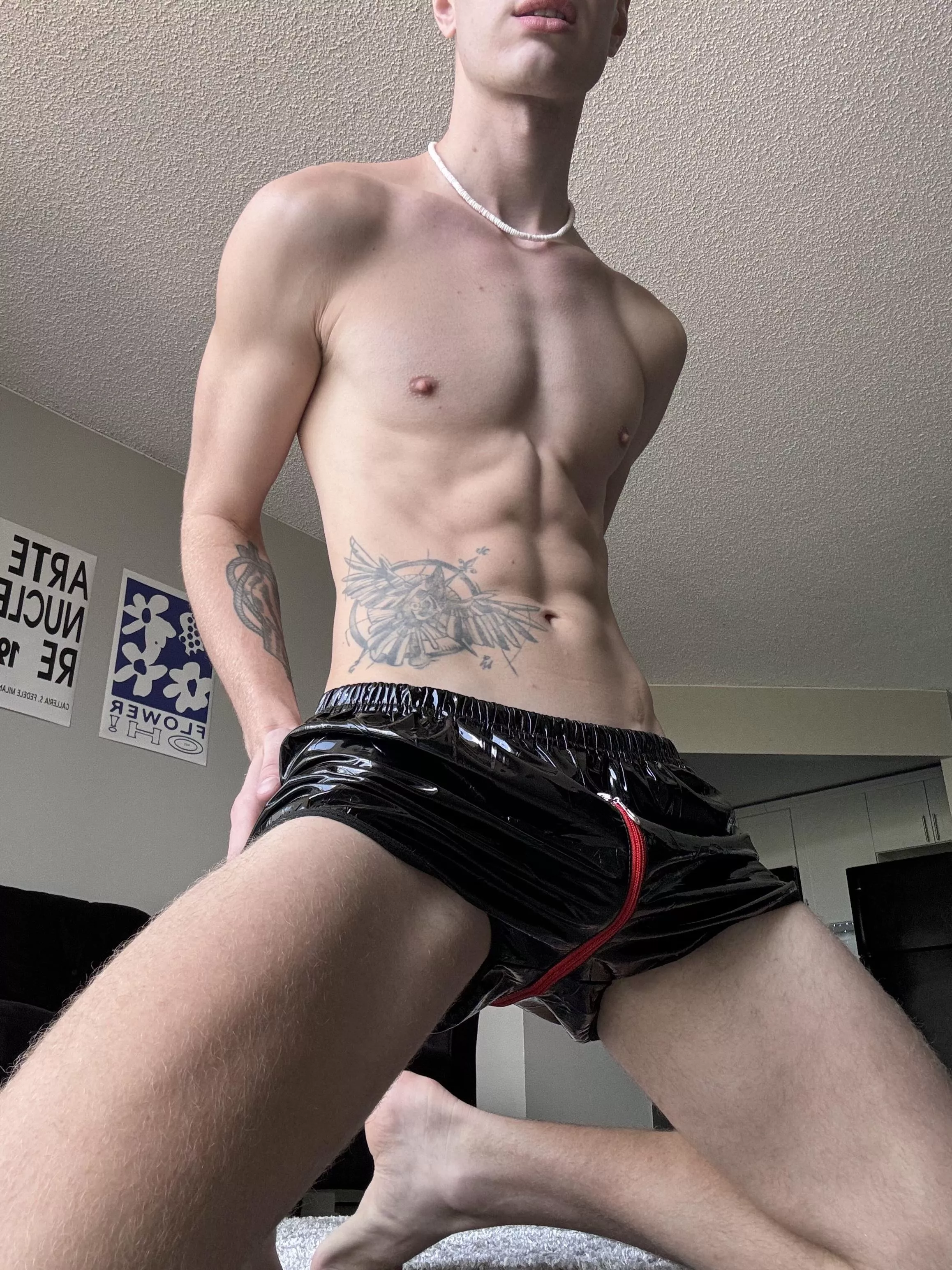 [M] Beautiful body made for latex