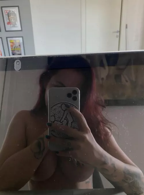 me while i am texting you