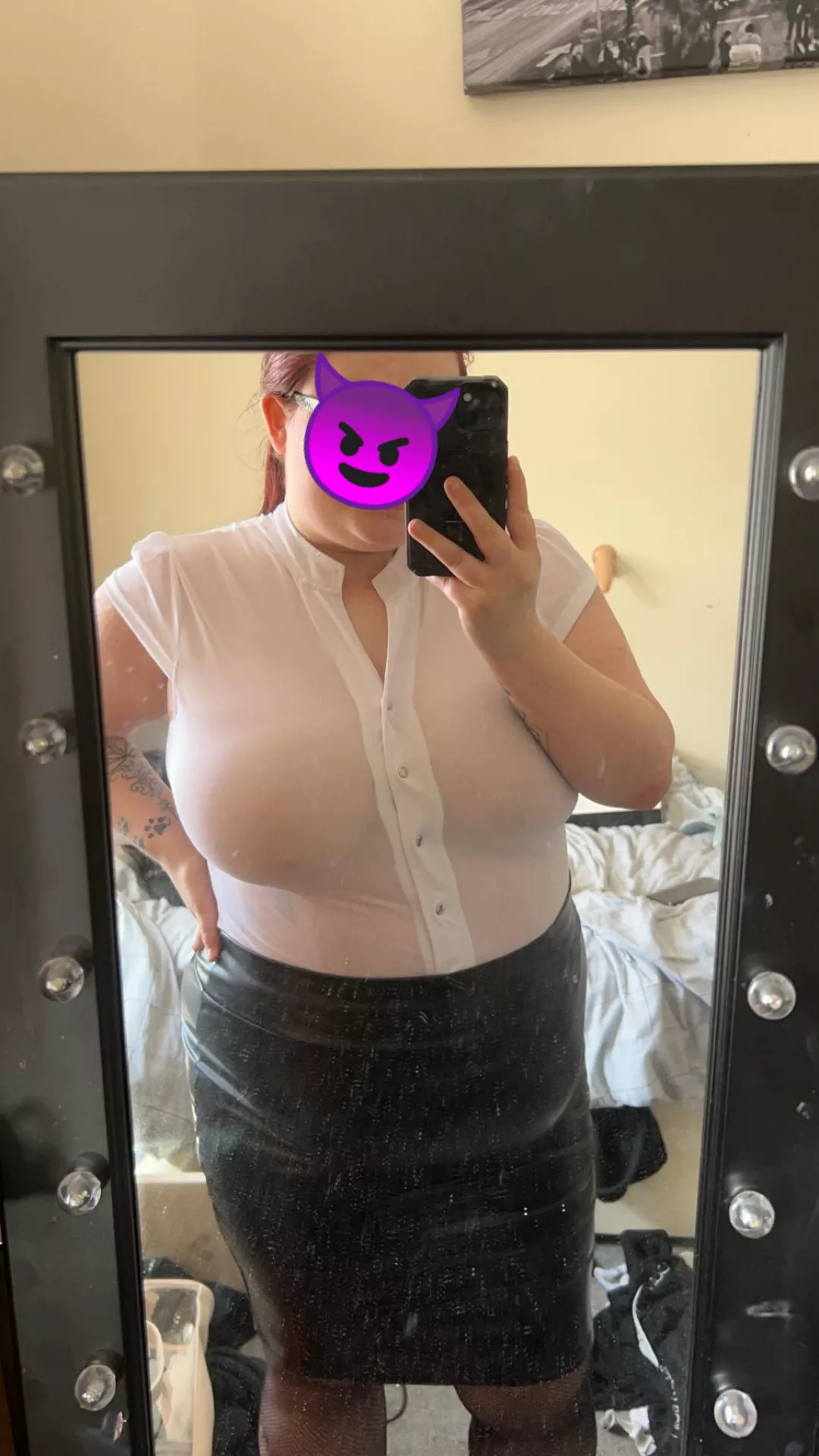 New girl in the office sends you this what you doing? 