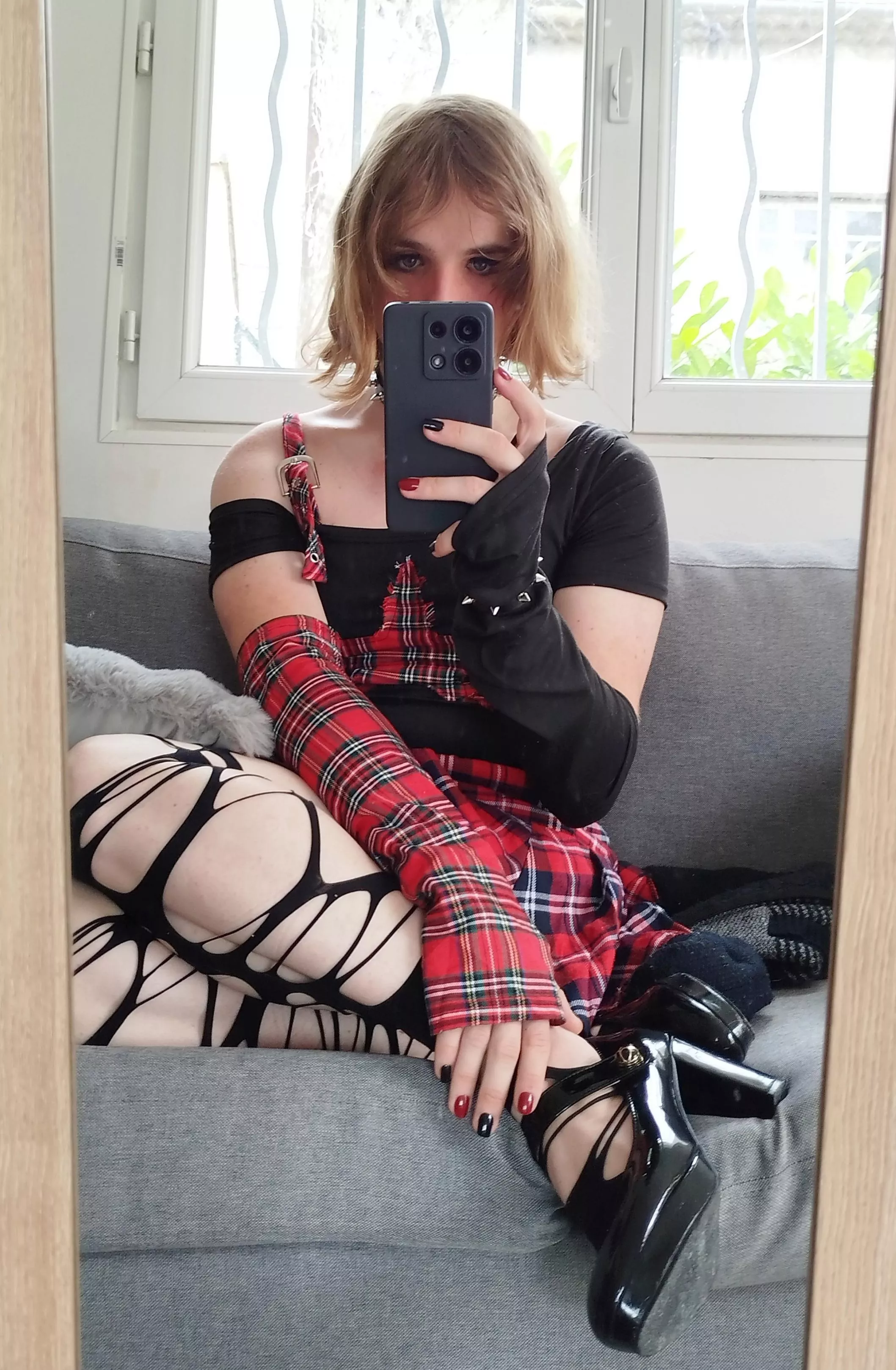 One more Black & Red Pic ♥️🖤