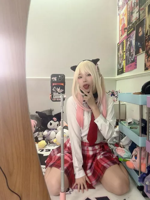 Please keep staring at me
