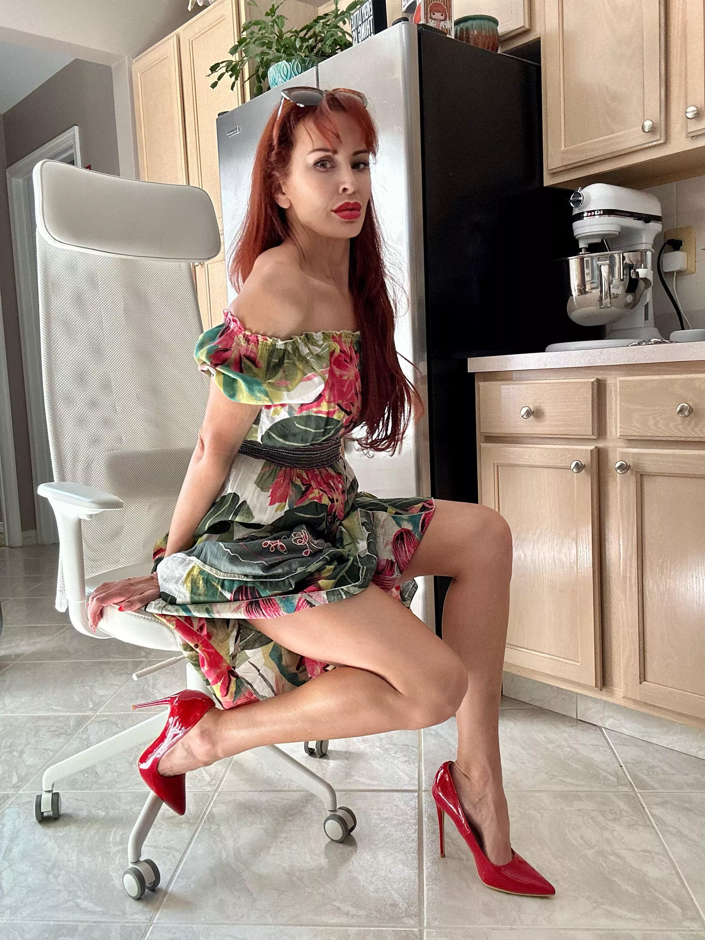 Red heels ❤️ Red lips 