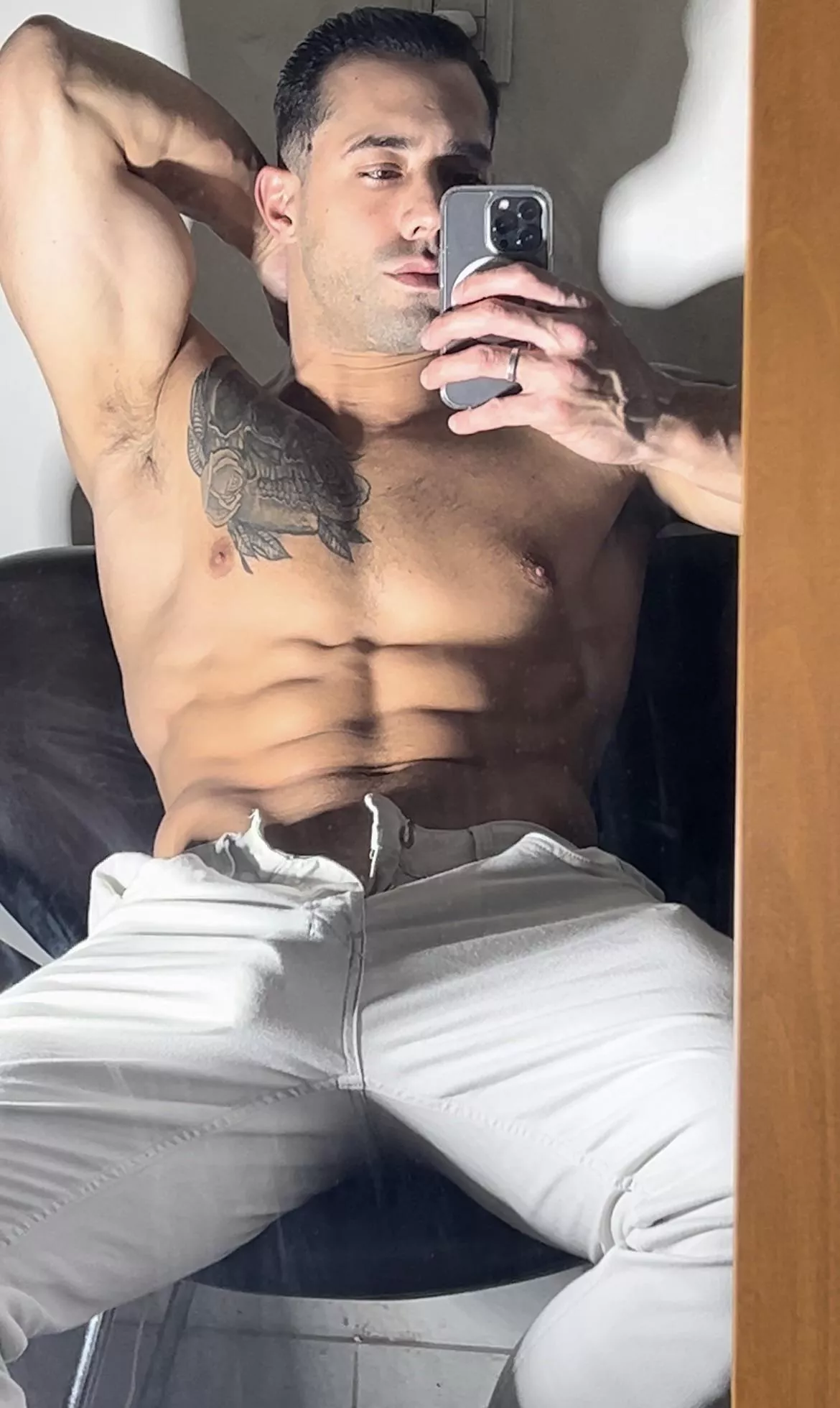 Wanna make some gay porn with me? 