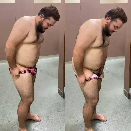 what would you say if i stripped down next to you in the changing room? 🤔 (yes my dick is out 😤) (26)